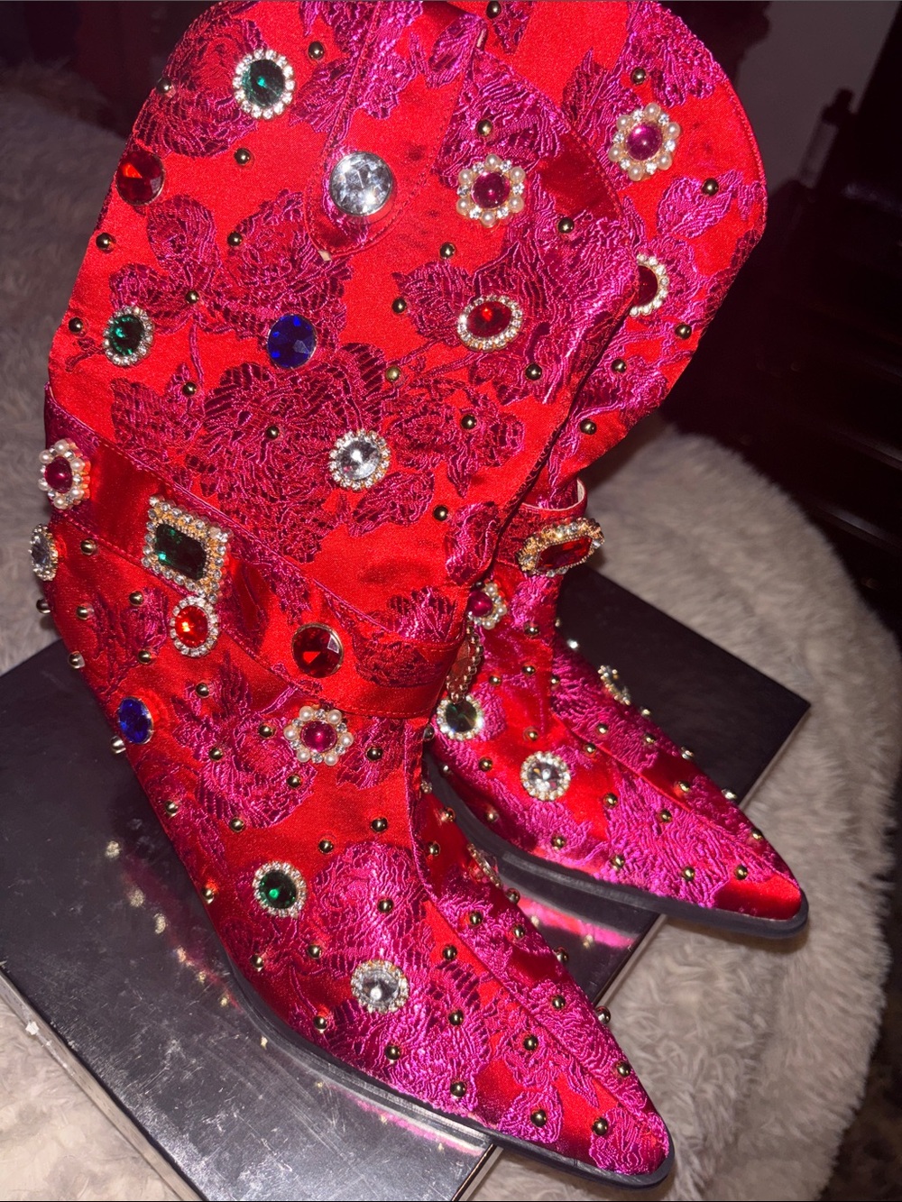 Azalea Wang Red Embellished Jewel Ankle Boots - Picture 4 of 7